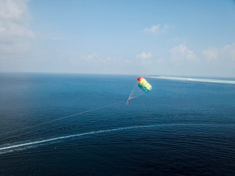 Instruktor kitesurfingu – jak zostać? Wymagania i kursy